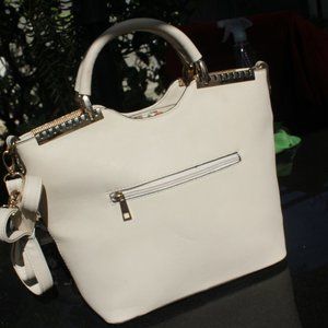 large satchel Ladies bag ( Brand New)